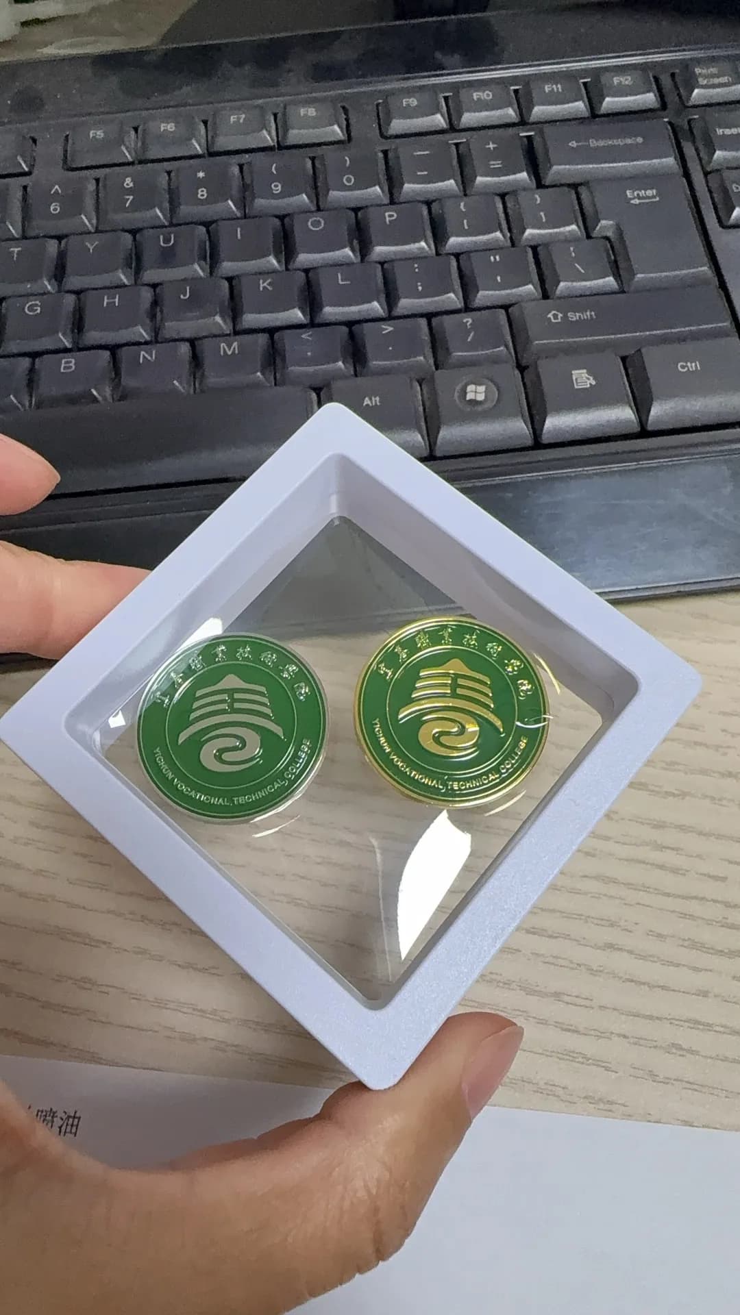 金属徽章定制校徽logo胸章厂家定做纪念章 (4/4)